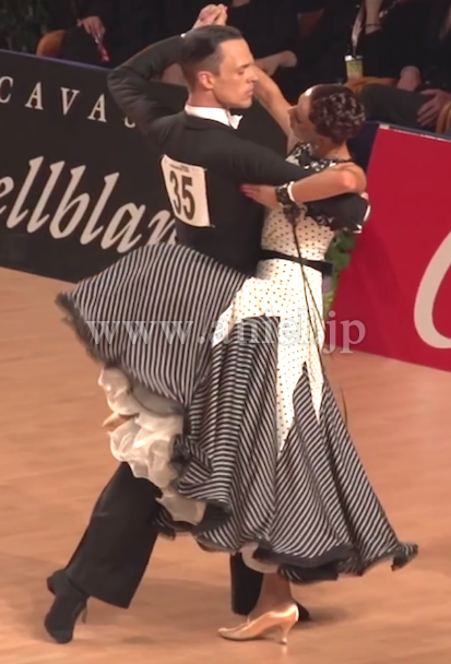 M4622・白&黒ドットストライプ