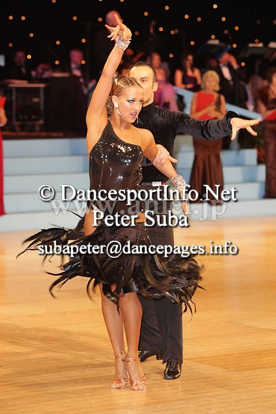 L3833・【オクサナ着用】黒羽根