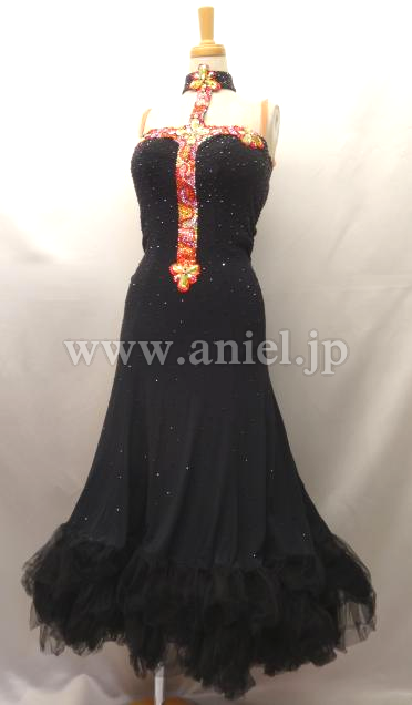 M2776・ジョアン着用黒&カラフル