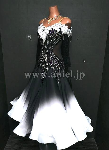 M8966・ブラック&ホワイトレース