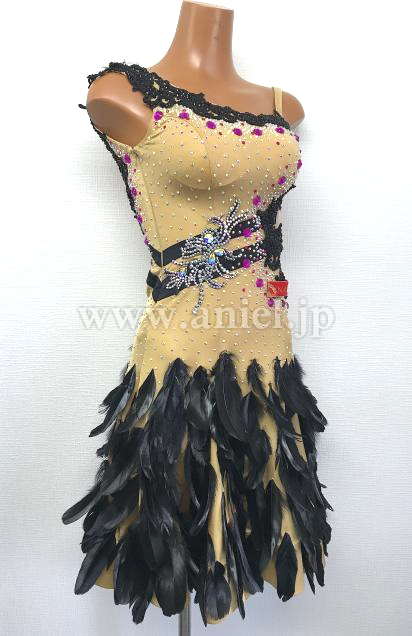 L5157・ベージュ&黒羽根※試着不可