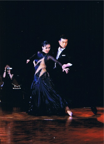 M118・黒×ベージュ・18万円