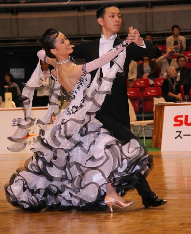 M343・白×黒・15万円