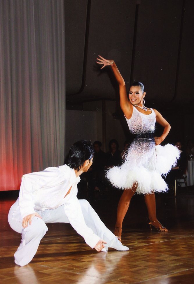 L312・白×黒・14万円