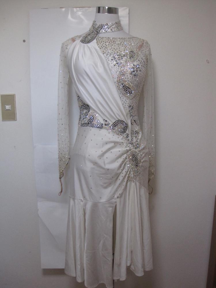 L259・白・6万円