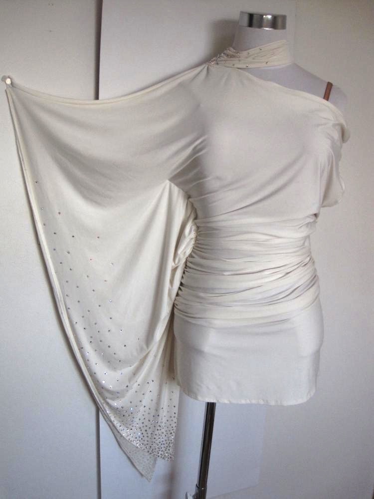 L376・白・3万円