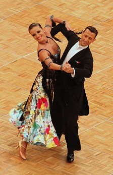 M528・黒＆カラフル