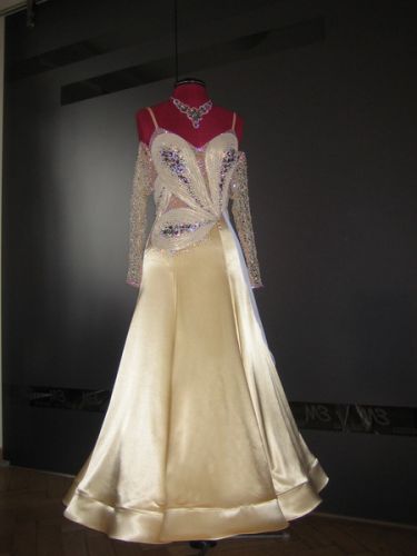 M535・ゴールド・12万円 レンタル3万円