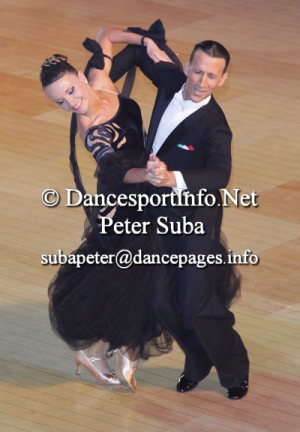 M551・黒バラ・16万5千円