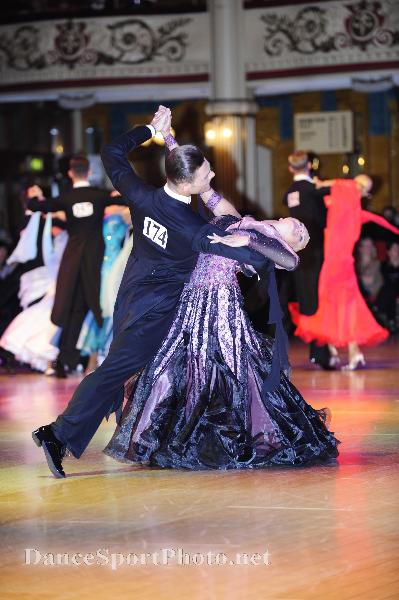 M569・黒＆ピンク