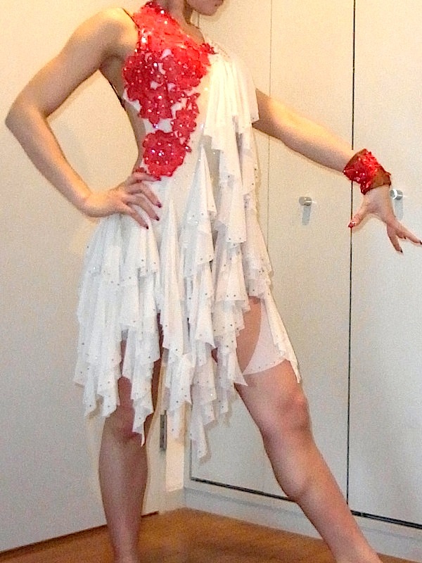 L476・クリーム＆赤・6万円