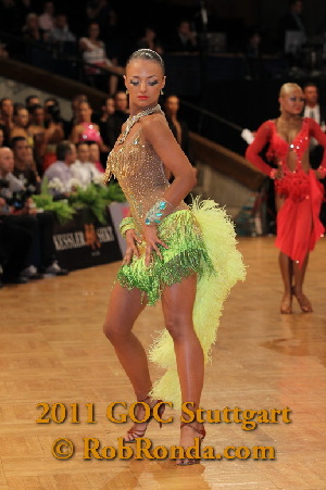 L562・ベージュ＆黄緑・11万5千円※試着不可