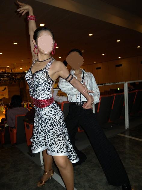 L572・白黒＆赤・10万円