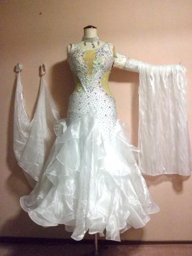 SM12・白・10万円