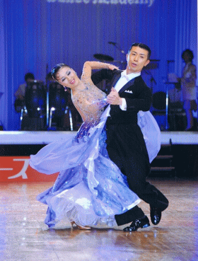 M748・ベージュ＆紫・20万円