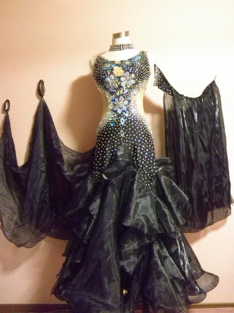 M749・黒・10万円