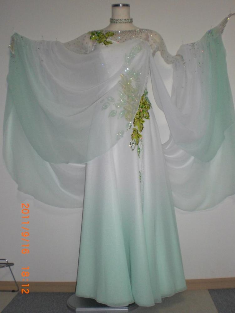 M756・白＆黄緑・5万円