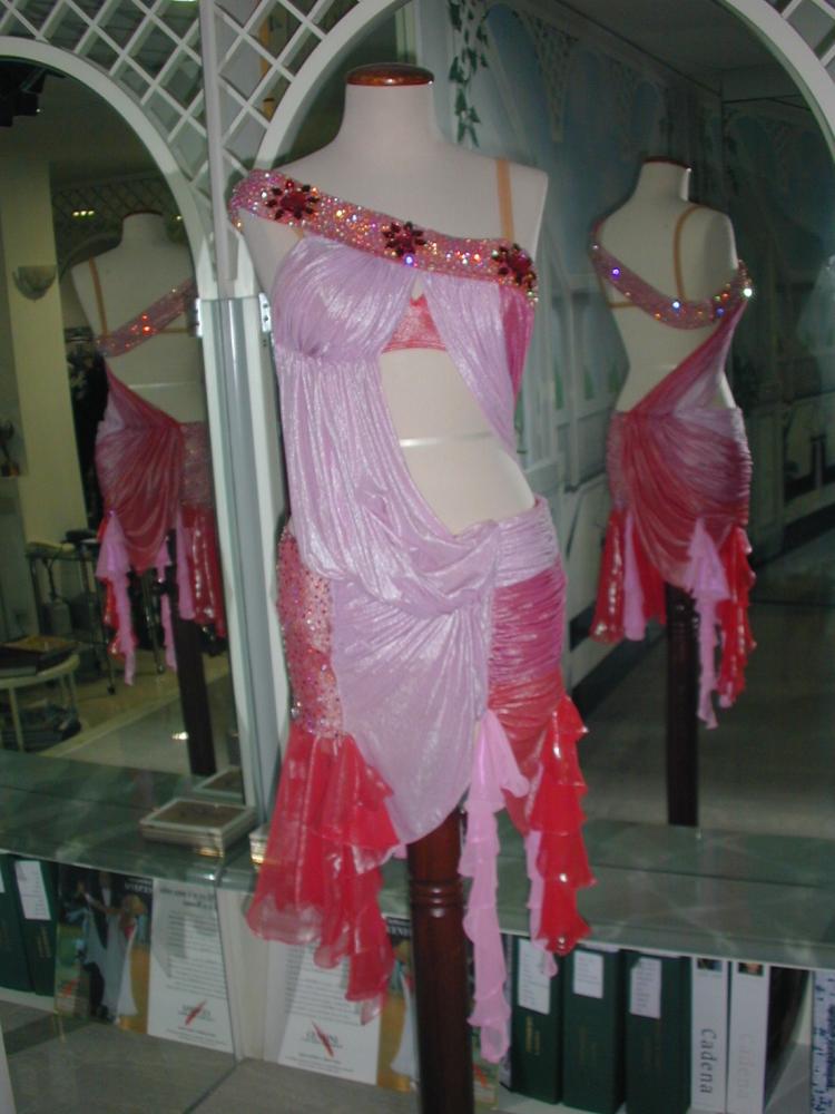 L599・赤・9万円※試着不可