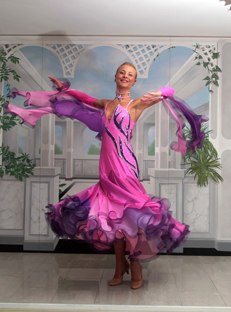 M799・濃いピンク・16万円