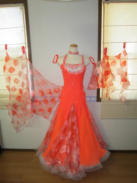 M803・オレンジ・16万円 レンタル2万8千円