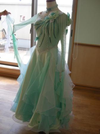 M827・グリーン＆ホワイト・8万円