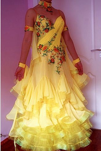 M840・黄色・11万5千円※試着不可