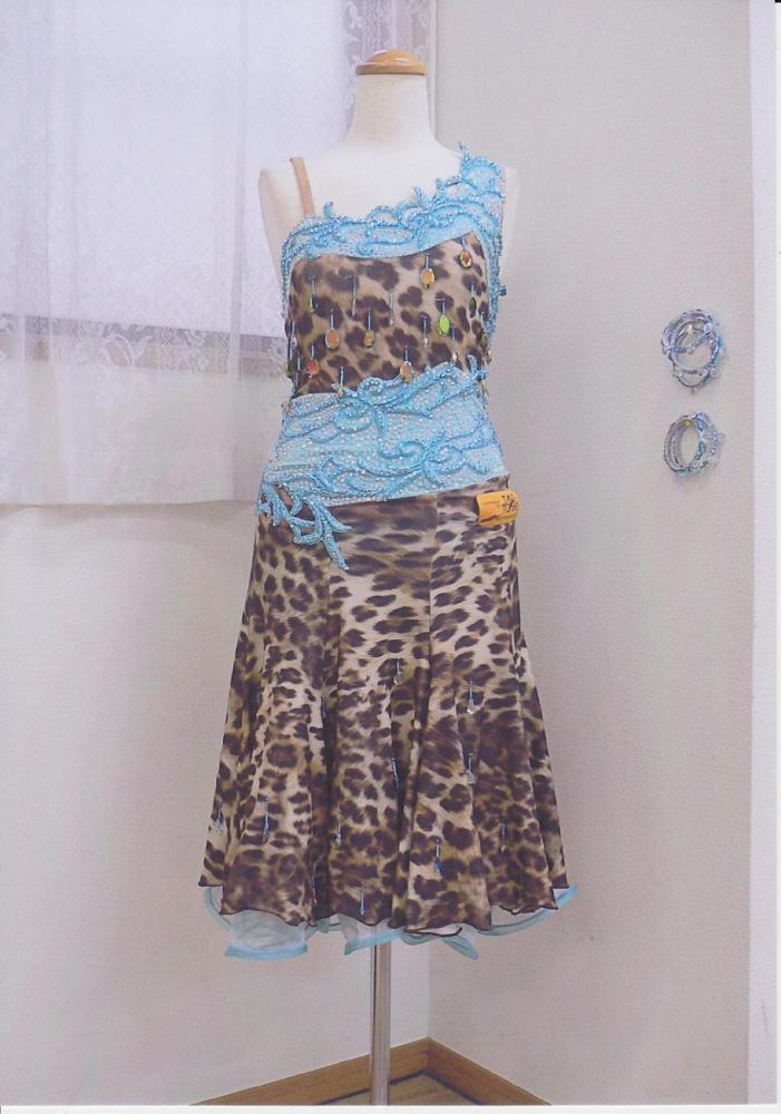 L825・水色&トラ柄