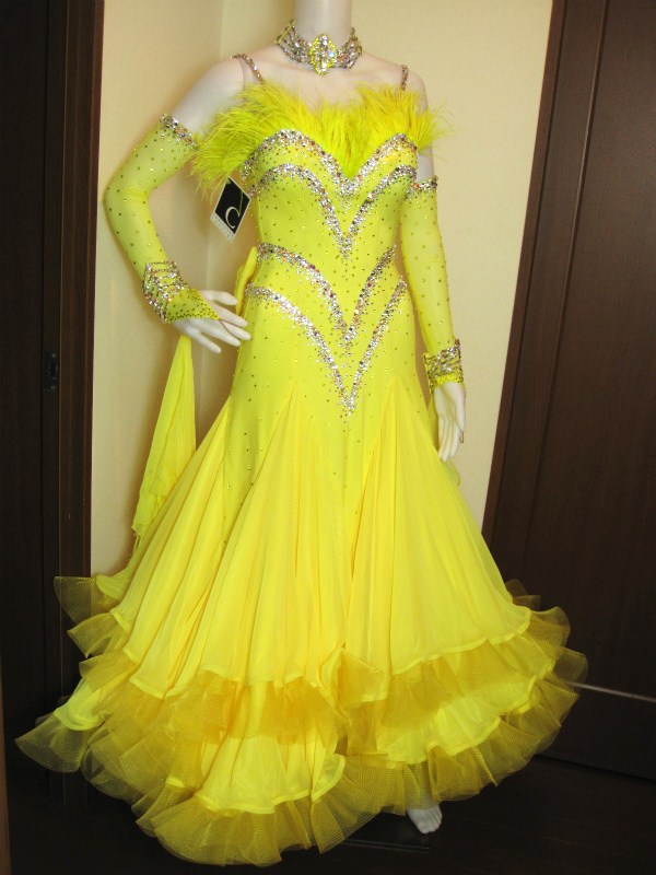 <em><span style="color:#CC3366">PM1313・黄</span></em>