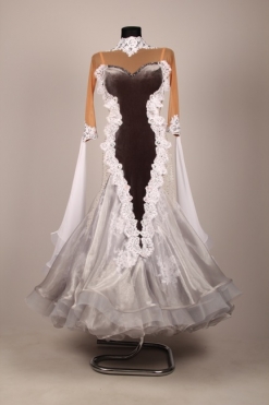  <em><span style="color:#CC3366">PM1344・黒&白・※試着不可</span></em>