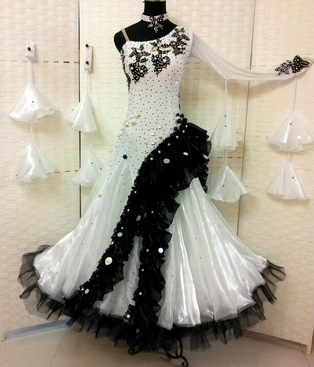 M1378・黒&白※試着不可