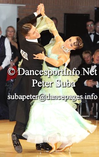  <em><span style="color:#CC3366">PM1390・ライトグリーン</span></em>