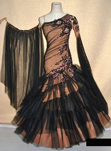 M1585・ベージュ＆黒・※試着不可