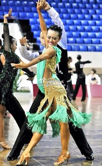 L1381・ゴールド＆緑・※試着不可