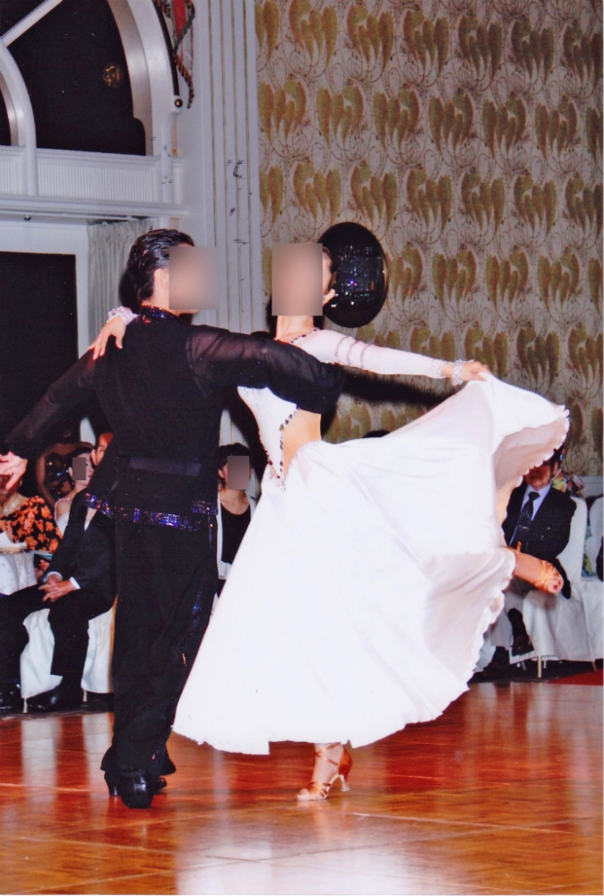 L1394・白パソドレス