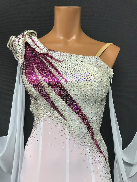 社交ダンス用ドレスのレンタル・販売/関連商品の販売 | 各種お洋服・ドレスの製作取り扱い「ロビンフッド」
