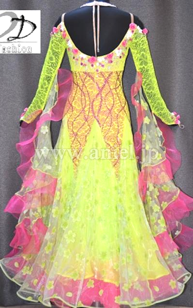 社交ダンスドレス　新品　SМサイズ　フロア映え蛍光ネオンピンク　短め　116㎝ 社交ダンスドレス 新品 SМサイズ フロア映え蛍光ネオンピンク