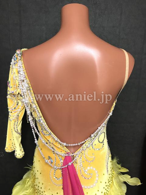 タカダンス山吹色ドレス