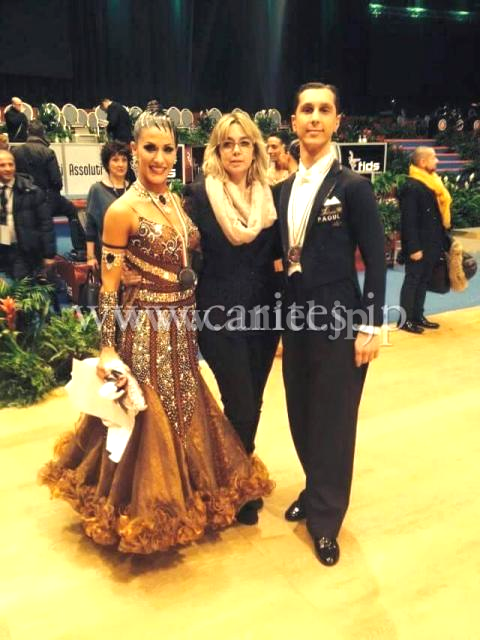 赤い社交ダンスドレス ビーズ装飾付き ダンス・バレエ